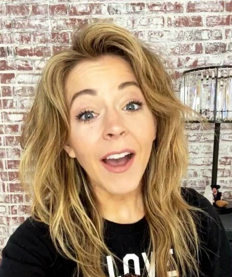 Lindsey Stirling top star img
