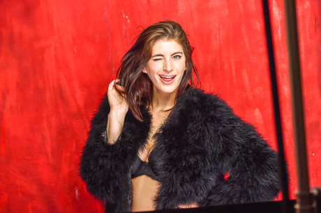 Ariana Basseri star du porno adulte collection