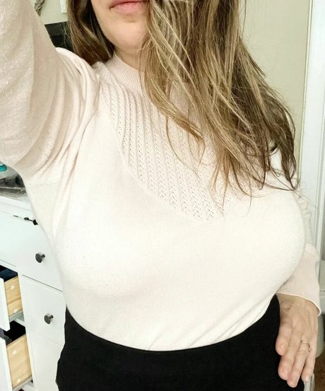 ms heidi nus de stars du porno img