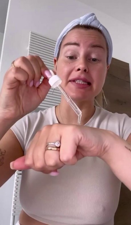 infirmière brune onlyfans haute définition adulte collection