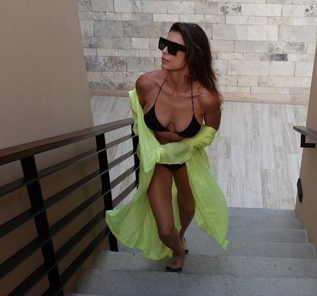 Elisabetta Canalis star du porno chaud galerie