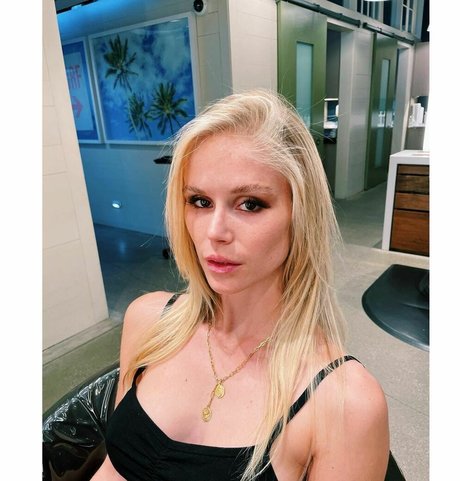 Erin Moriarty art étoile photos