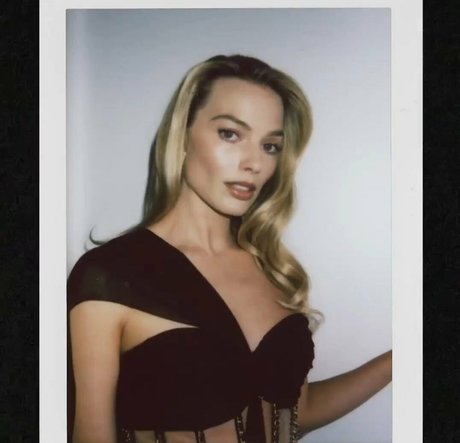 tricherie onlyfans nus pornographiques image