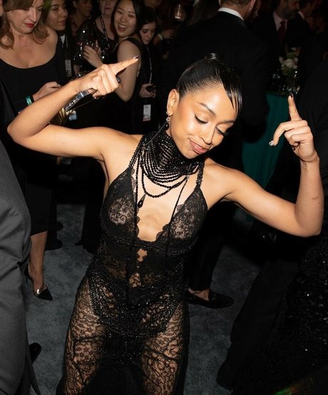 Liza Koshy joli modèle des photos