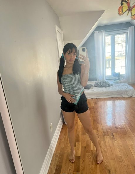 Sia ASMR modèle adulte des photos