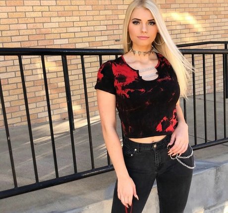 pawg épais uniquementfans nus pornographiques image