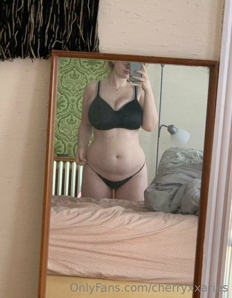 chatte parfaite onlyfans adulte img