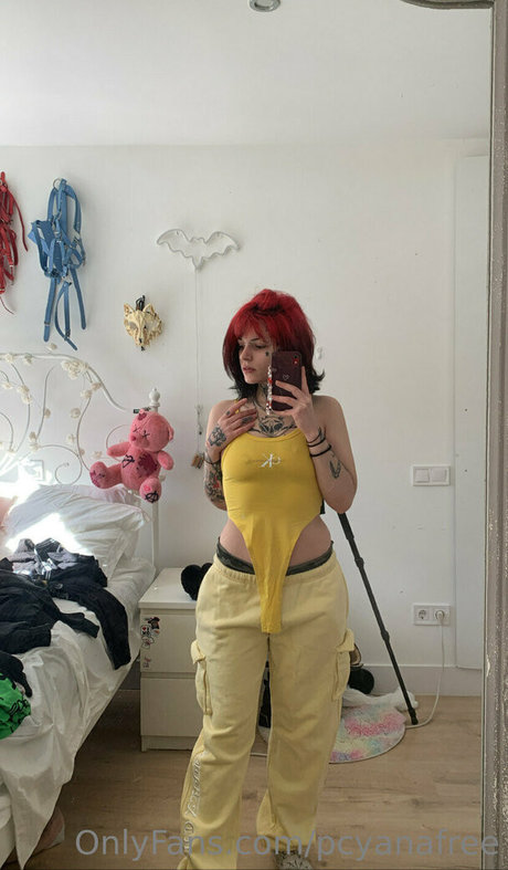 elfsandi modèle sexy photos