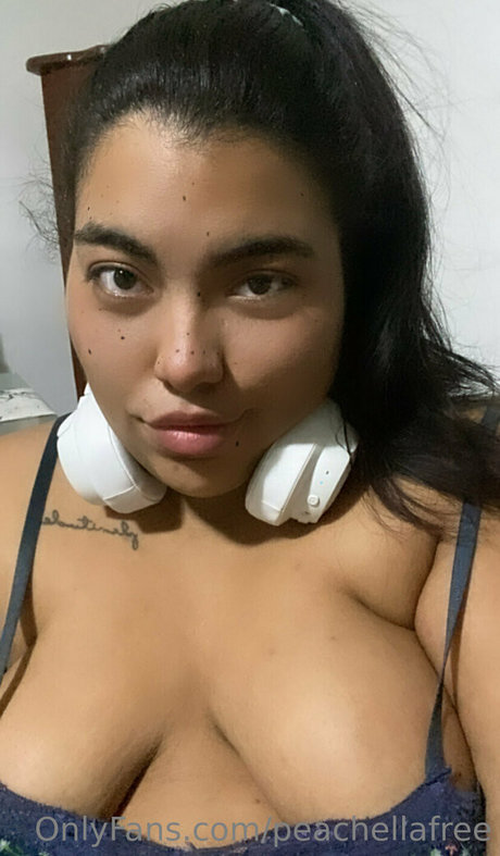 peachellafree star érotique image