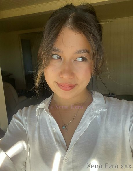 xena ezra modèle nu images
