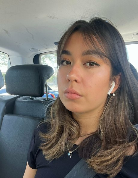 xena ezra modèle xxx galeries