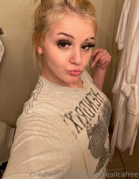 aliisnowwflake sexe de star du porno img