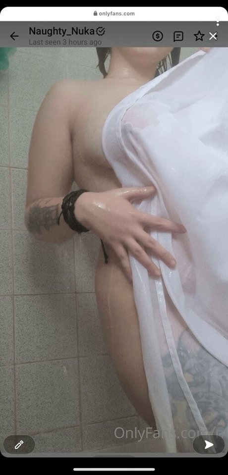 Nuka Zombo star du porno parfaite archive