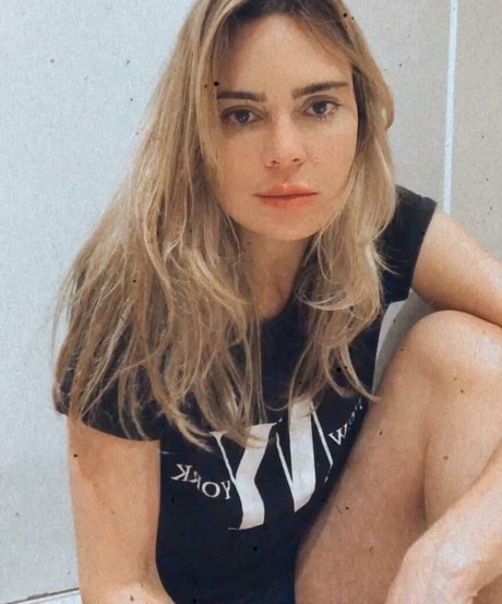 baise potelée uniquementfans assez chaud photo