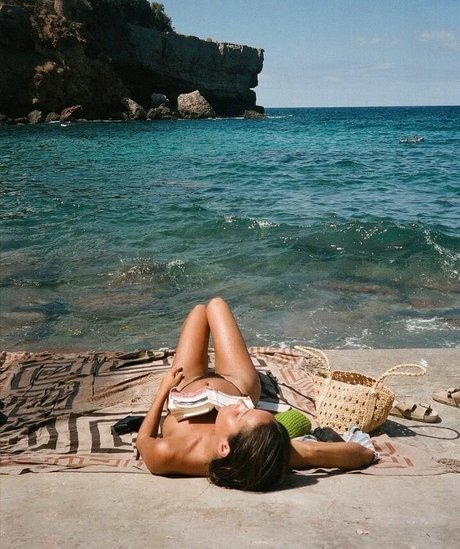 Francesca Pey nus étoiles galerie