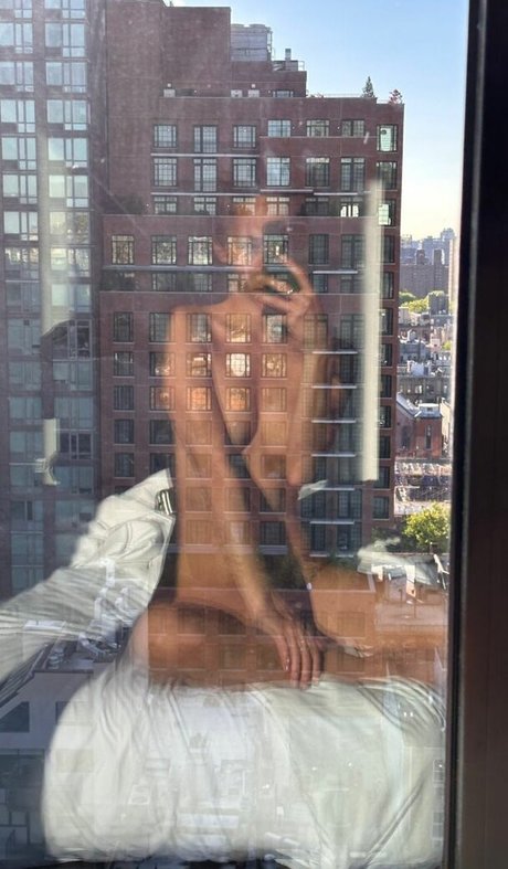 Francesca Pey modèle de sexe collection