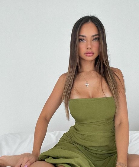 Dani Torres star du porno parfaite des photos