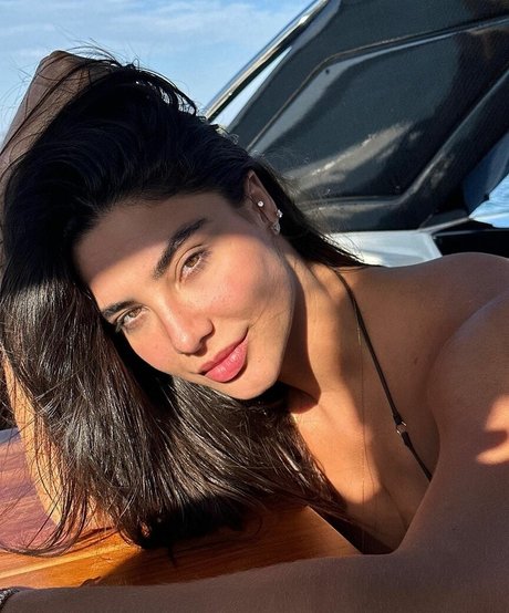 Gabriela Versiani modèle parfait images