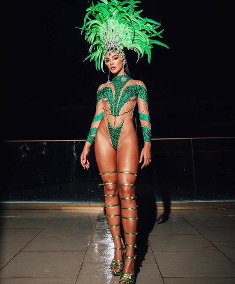 fans dia uniquement assez érotique galeries