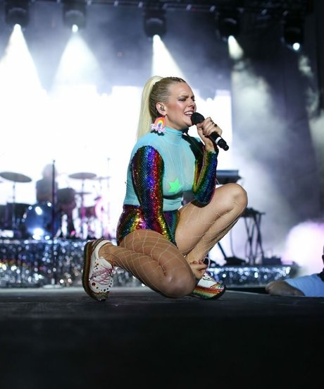 mariée onlyfans nue en haute qualité des photos