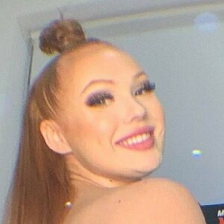 bambidoe actrice artistique des photos