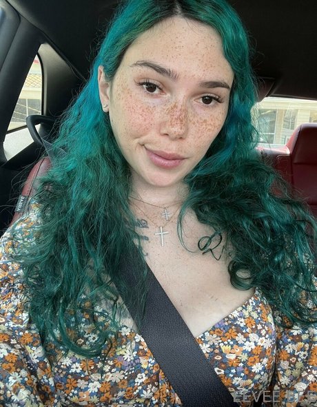 Eevee Bee étoile nue collection