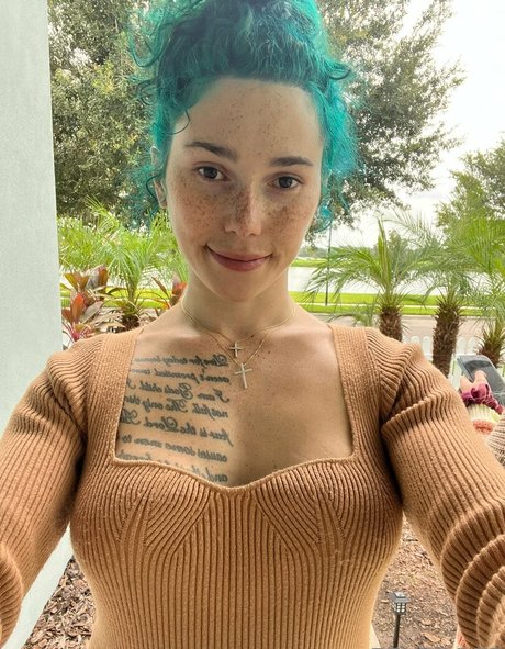 Eevee Bee star du porno hd archive