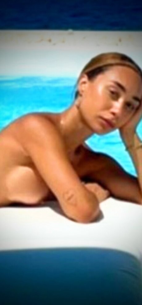 Eva Gutowski star du porno exclusive image