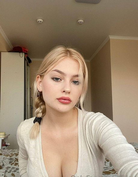 lilaxshy actrice chaude photo