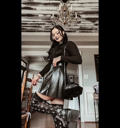 yourfavlittledemon modèle porno collection