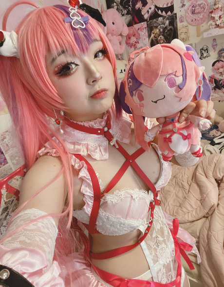 Donutskii actrice porno photos