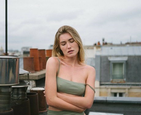 déshabillage onlyfans xxx érotique img