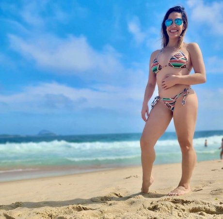 Daniele Hypolito haut étoile images