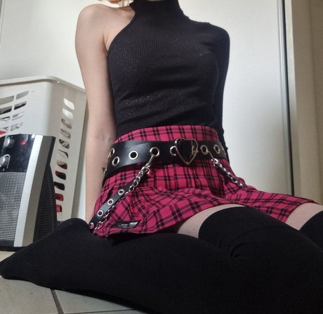 Leila Nudes actrice sexy galerie