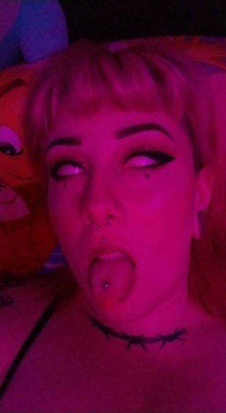 AliCakes actrice libre des photos