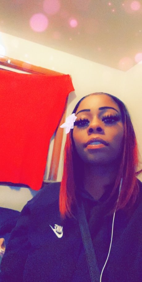 FlowerBomb93 modèle porno archive