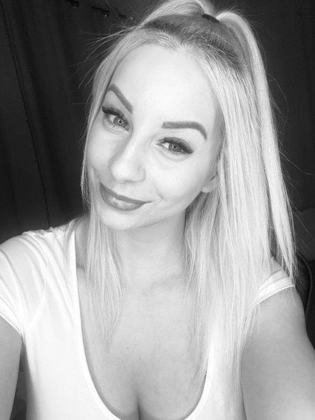 Lilian Monroe modèle hd image