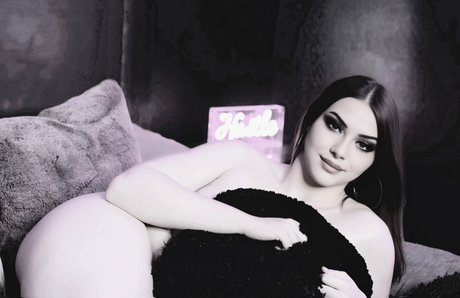 Lola Jane star exclusive image