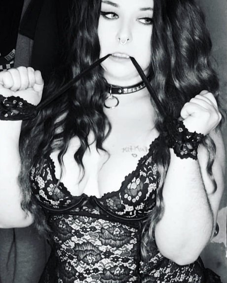 Living viva Lexi modèle érotique images