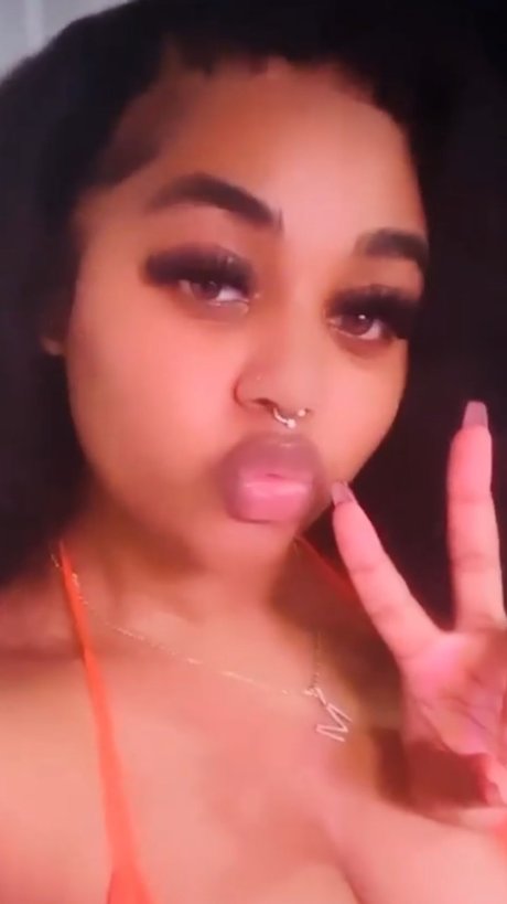 M Mookie_ étoile érotique des photos