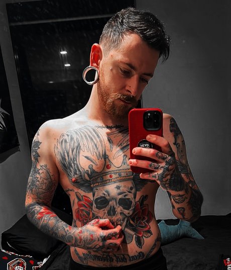 GeorgeB4rrett93 actrice de nus archive