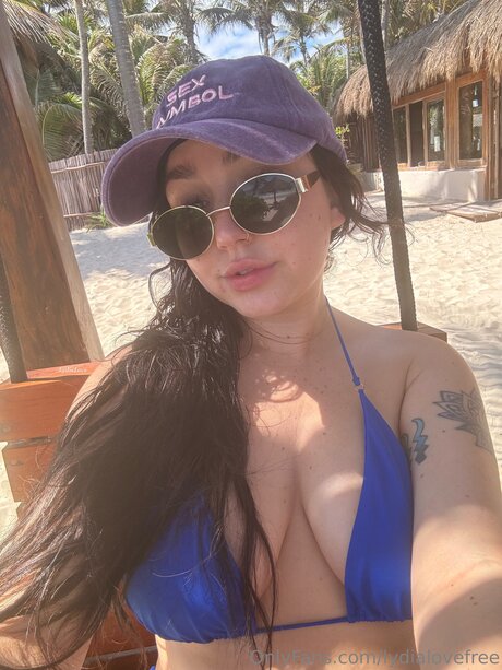 Lydia Love FREE PAGE top star images