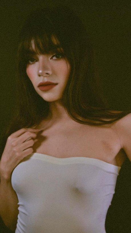 _Luz Violeta_ actrice nue img