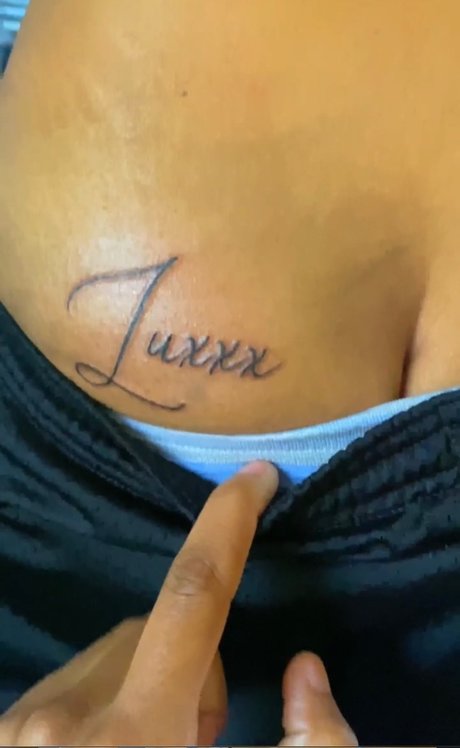 Goddess Luxxx sexe star du porno des photos