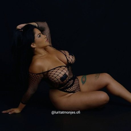 pieds asiatiques uniquementfans chaud joli photos