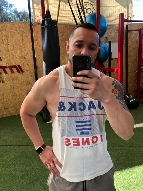 Luis jimenez star du porno gratuite image