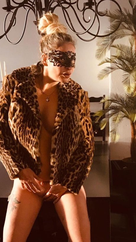 latina solo onlyfans xxx haut galeries