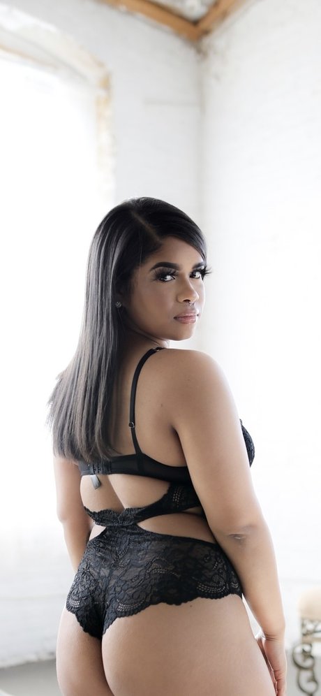 Marina Miranda joli modèle archive