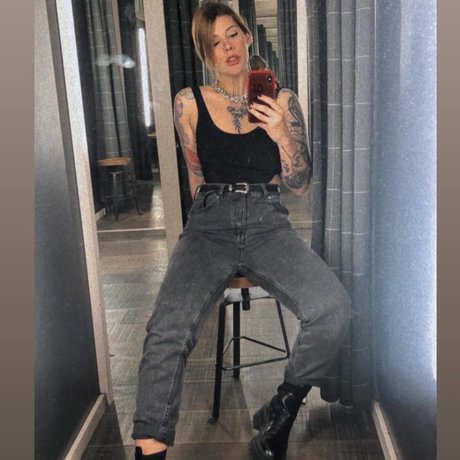 MARIANELA CASALI nus étoiles des photos