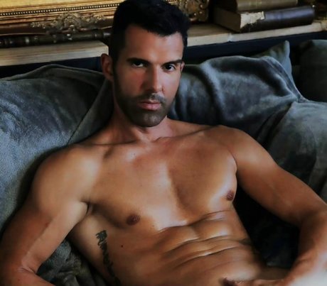 Marco Bull star du porno belle image